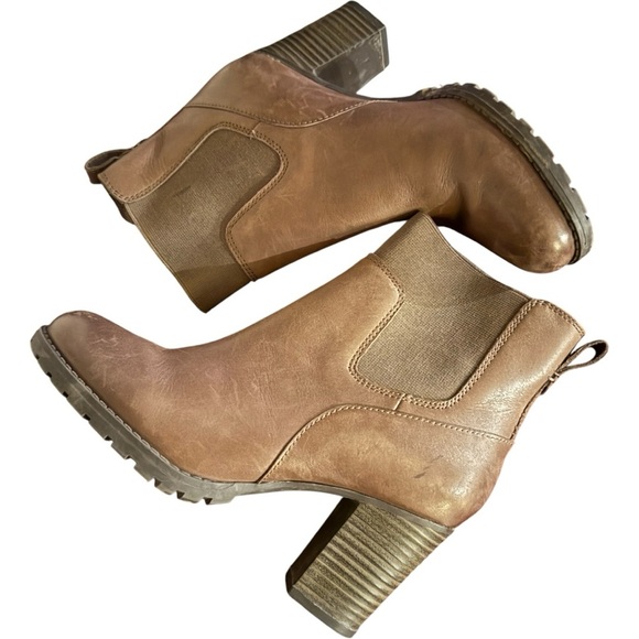 🌹𝗖𝗟𝗔𝗥𝗞'𝗦 𝗩𝗘𝗥𝗦𝗢𝗡𝗔 𝗘𝗔𝗦𝗘 𝗔𝗡𝗞𝗟𝗘 𝗕𝗢𝗢𝗧 - Picture 4 of 9